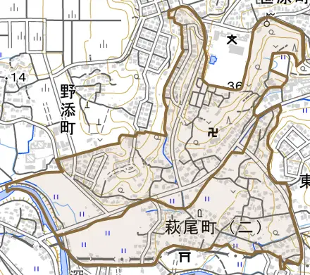 萩尾町とその周辺の地図。町の範囲を重ねている