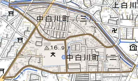 中白川町とその周辺の地図。町の範囲を重ねている