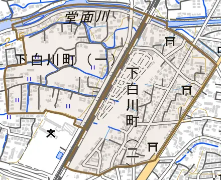 下白川町とその周辺の地図。町の範囲を重ねている
