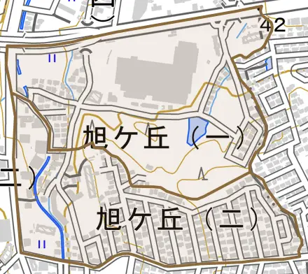 旭ケ丘とその周辺の地図。町の範囲を重ねている