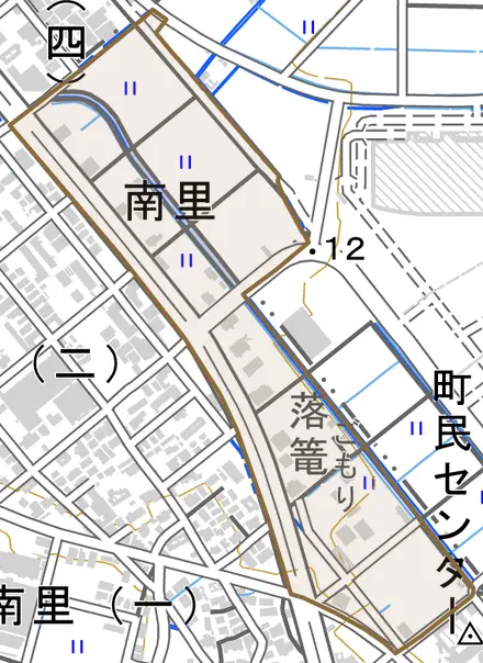 大字南里とその周辺の地図。町の範囲を重ねている