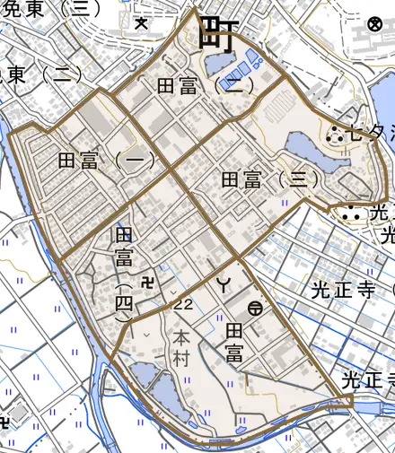 田富とその周辺の地図。町の範囲を重ねている