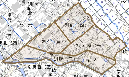 別府とその周辺の地図。町の範囲を重ねている