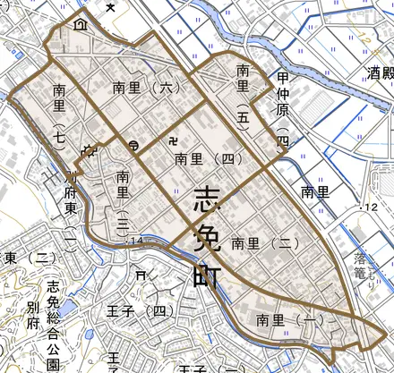 南里とその周辺の地図。町の範囲を重ねている