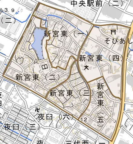 新宮東とその周辺の地図。町の範囲を重ねている