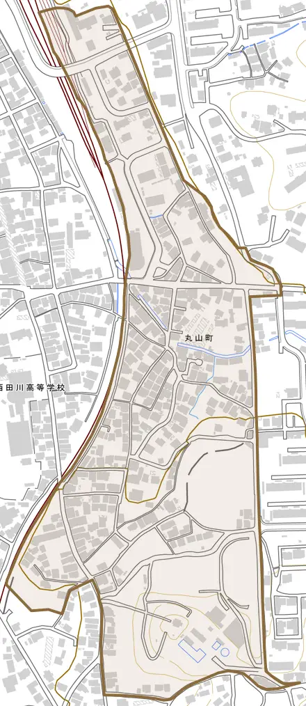 丸山町とその周辺の地図。町の範囲を重ねている