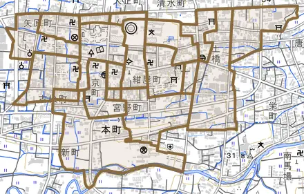 本町とその周辺の地図。町の範囲を重ねている