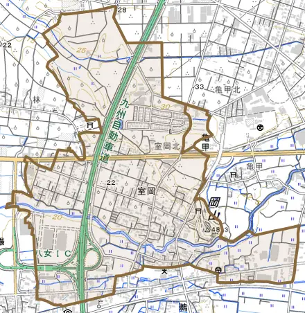 室岡とその周辺の地図。町の範囲を重ねている