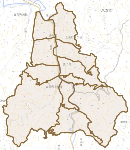 立花町下辺春とその周辺の地図。町の範囲を重ねている