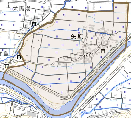 矢原とその周辺の地図。町の範囲を重ねている