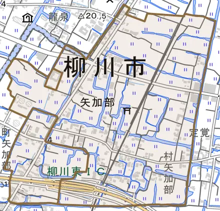 矢加部とその周辺の地図。町の範囲を重ねている