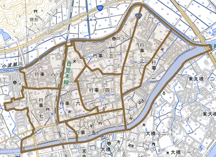 行事とその周辺の地図。町の範囲を重ねている