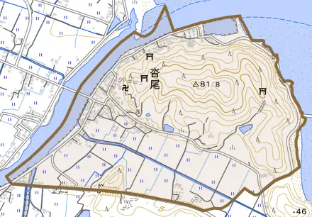 大字沓尾とその周辺の地図。町の範囲を重ねている