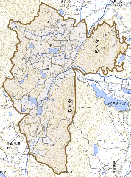 大字入覚とその周辺の地図。町の範囲を重ねている