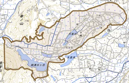 大字下崎とその周辺の地図。町の範囲を重ねている