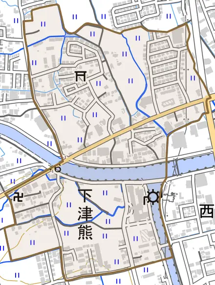大字下津熊とその周辺の地図。町の範囲を重ねている