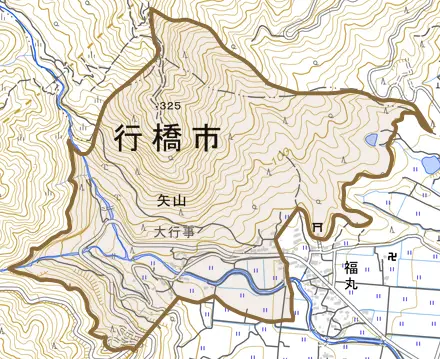 大字矢山とその周辺の地図。町の範囲を重ねている
