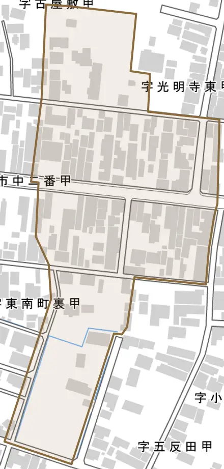 字市中二番甲とその周辺の地図。町の範囲を重ねている