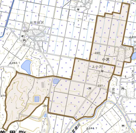 小沢とその周辺の地図。町の範囲を重ねている