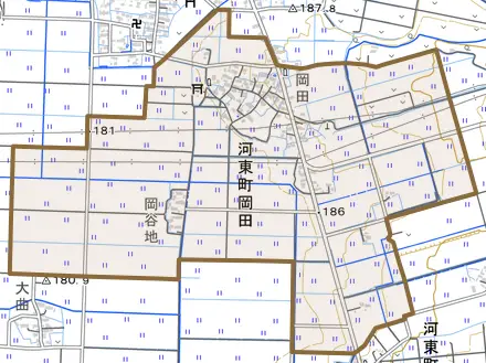 河東町岡田とその周辺の地図。町の範囲を重ねている