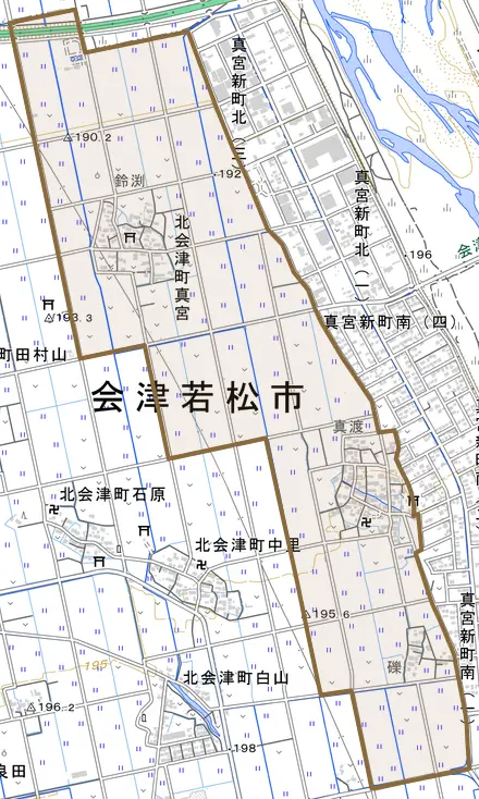 北会津町真宮とその周辺の地図。町の範囲を重ねている