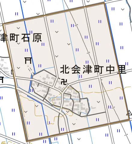 北会津町中里とその周辺の地図。町の範囲を重ねている