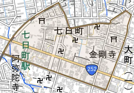 七日町とその周辺の地図。町の範囲を重ねている