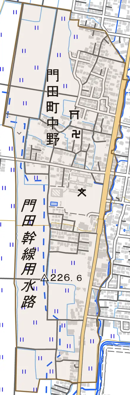 門田町大字中野とその周辺の地図。町の範囲を重ねている