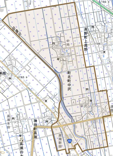町北町大字中沢とその周辺の地図。町の範囲を重ねている