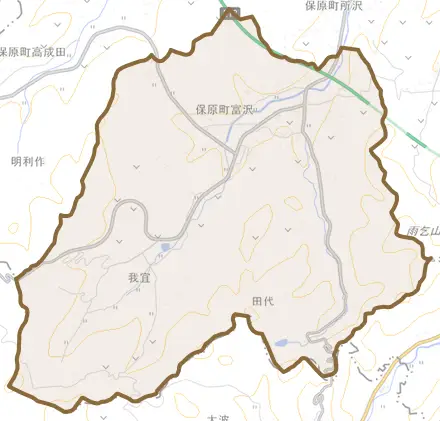 保原町富沢とその周辺の地図。町の範囲を重ねている