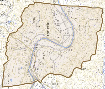 霊山町山戸田とその周辺の地図。町の範囲を重ねている