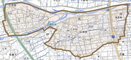 仁井田とその周辺の地図。町の範囲を重ねている