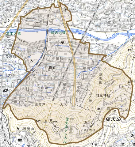 御山とその周辺の地図。町の範囲を重ねている