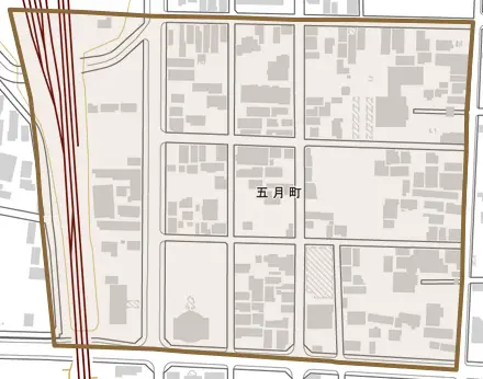 五月町とその周辺の地図。町の範囲を重ねている