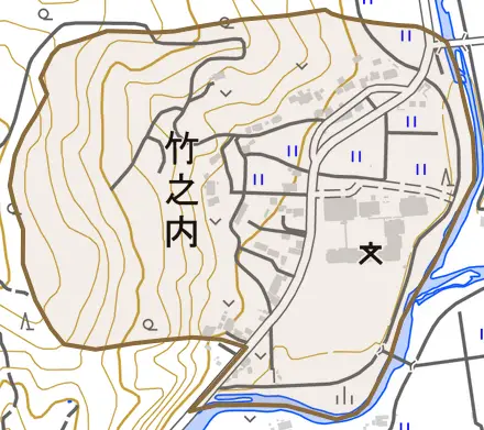 大字竹之内とその周辺の地図。町の範囲を重ねている