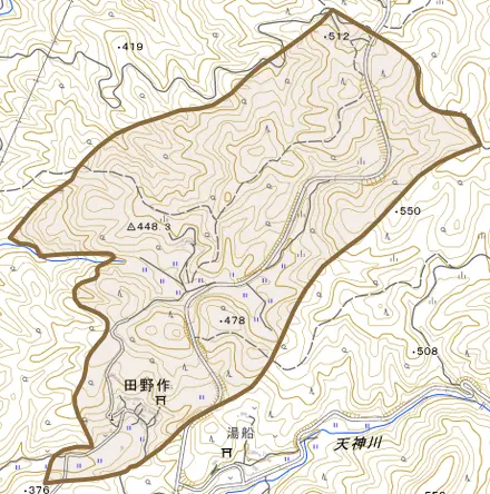 大字田野作とその周辺の地図。町の範囲を重ねている