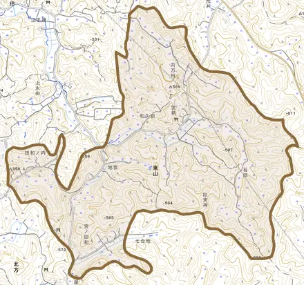 大字東山とその周辺の地図。町の範囲を重ねている
