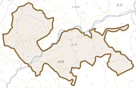 大字小平とその周辺の地図。町の範囲を重ねている