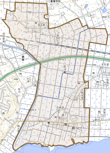 大字三ツ和とその周辺の地図。町の範囲を重ねている