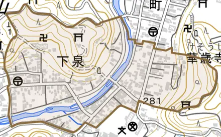 字下泉とその周辺の地図。町の範囲を重ねている