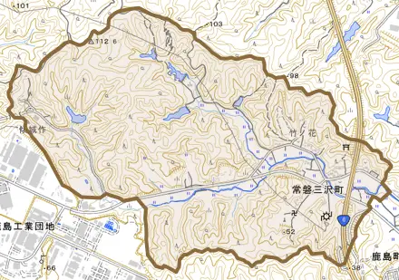 常磐三沢町とその周辺の地図。町の範囲を重ねている