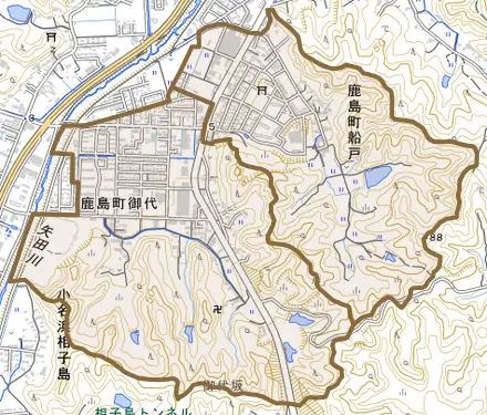 鹿島町船戸とその周辺の地図。町の範囲を重ねている