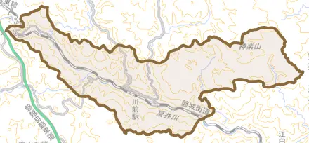川前町川前とその周辺の地図。町の範囲を重ねている