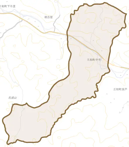三和町中寺とその周辺の地図。町の範囲を重ねている