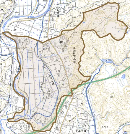 小川町下小川とその周辺の地図。町の範囲を重ねている