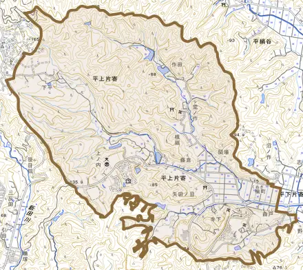 平上片寄とその周辺の地図。町の範囲を重ねている