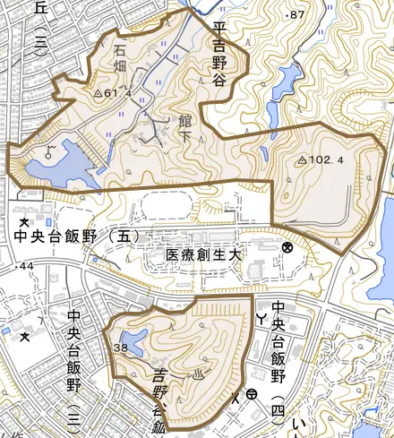 平吉野谷とその周辺の地図。町の範囲を重ねている
