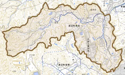 渡辺町泉田とその周辺の地図。町の範囲を重ねている