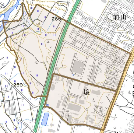 境とその周辺の地図。町の範囲を重ねている