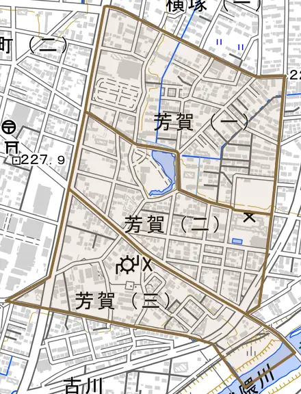 芳賀とその周辺の地図。町の範囲を重ねている